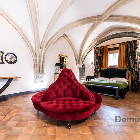 Piazza San Domenico Suite By Domusextra Napoli Bagian luar foto
