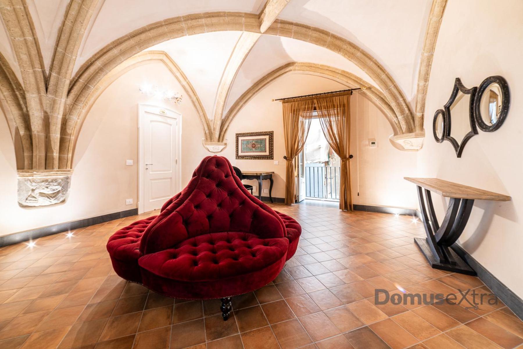 Piazza San Domenico Suite By Domusextra Napoli Bagian luar foto